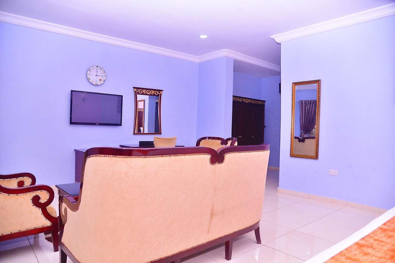 Best Western Meloch Hotel Awka Exteriör bild