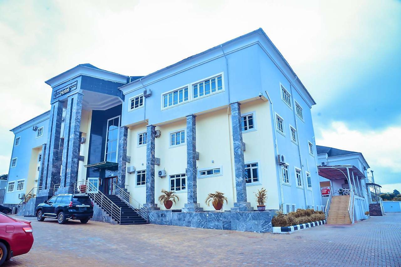 Best Western Meloch Hotel Awka Exteriör bild