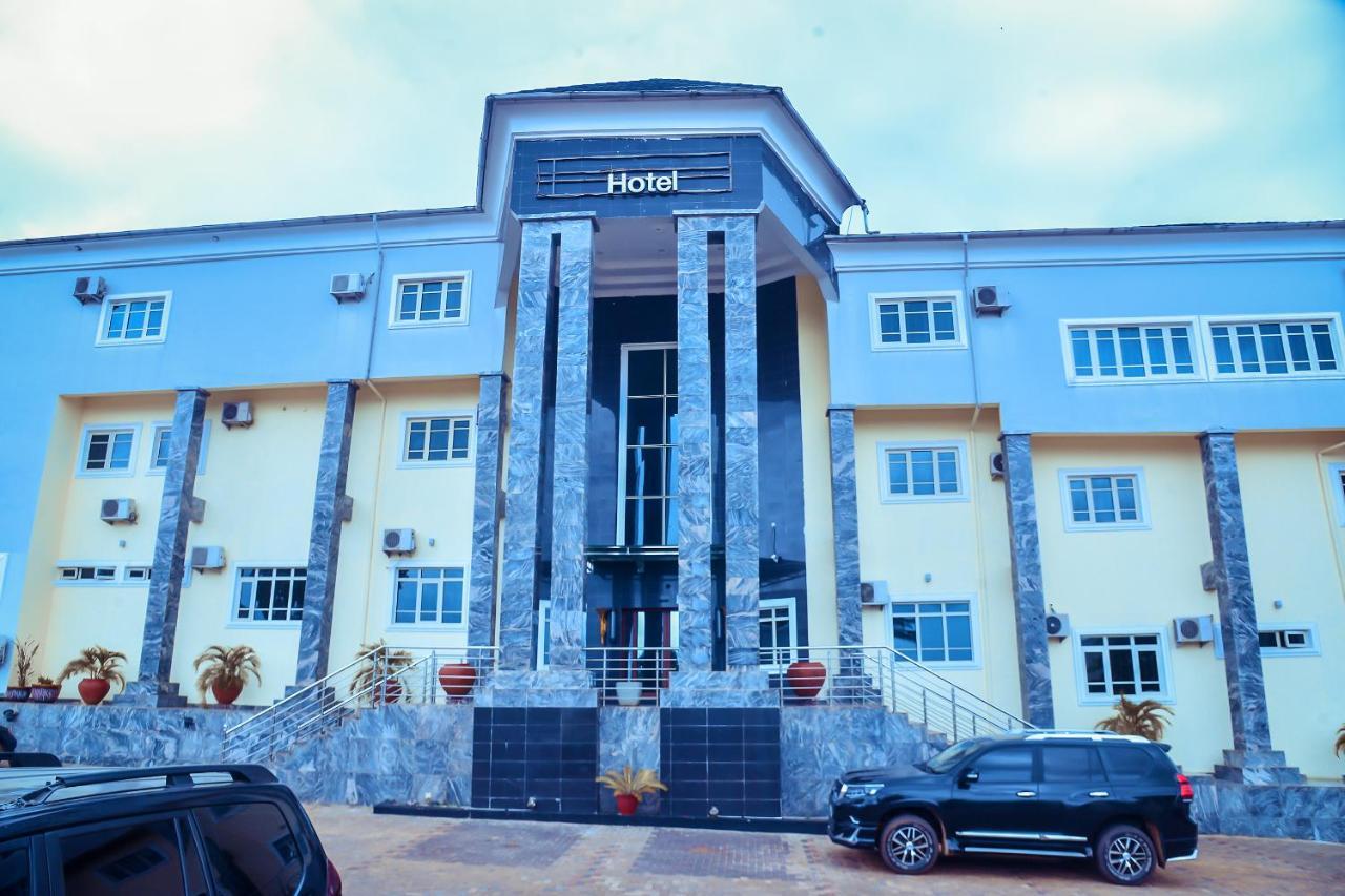 Best Western Meloch Hotel Awka Exteriör bild