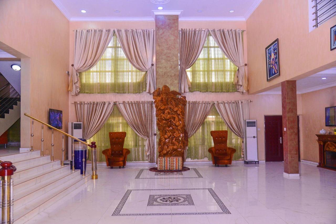 Best Western Meloch Hotel Awka Exteriör bild